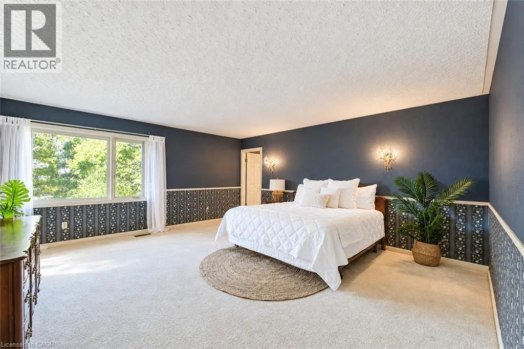 44 GREENSVIEW Drive