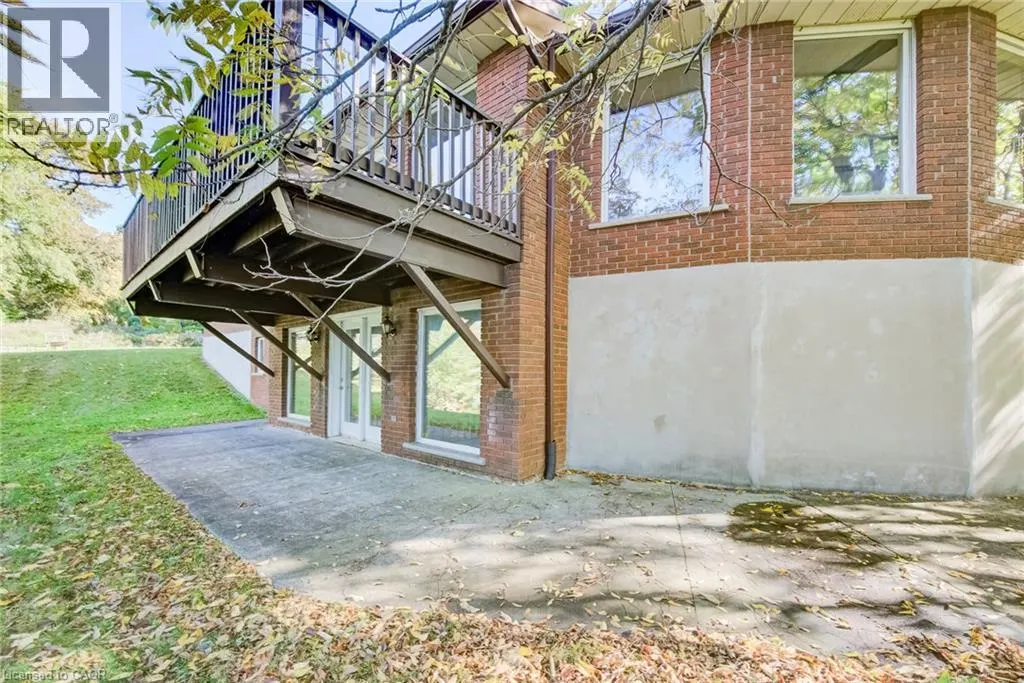 44 GREENSVIEW Drive