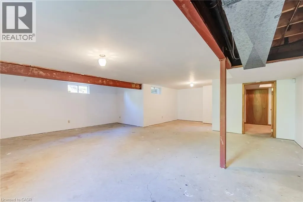 44 GREENSVIEW Drive