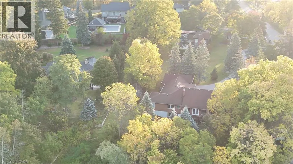 44 GREENSVIEW Drive