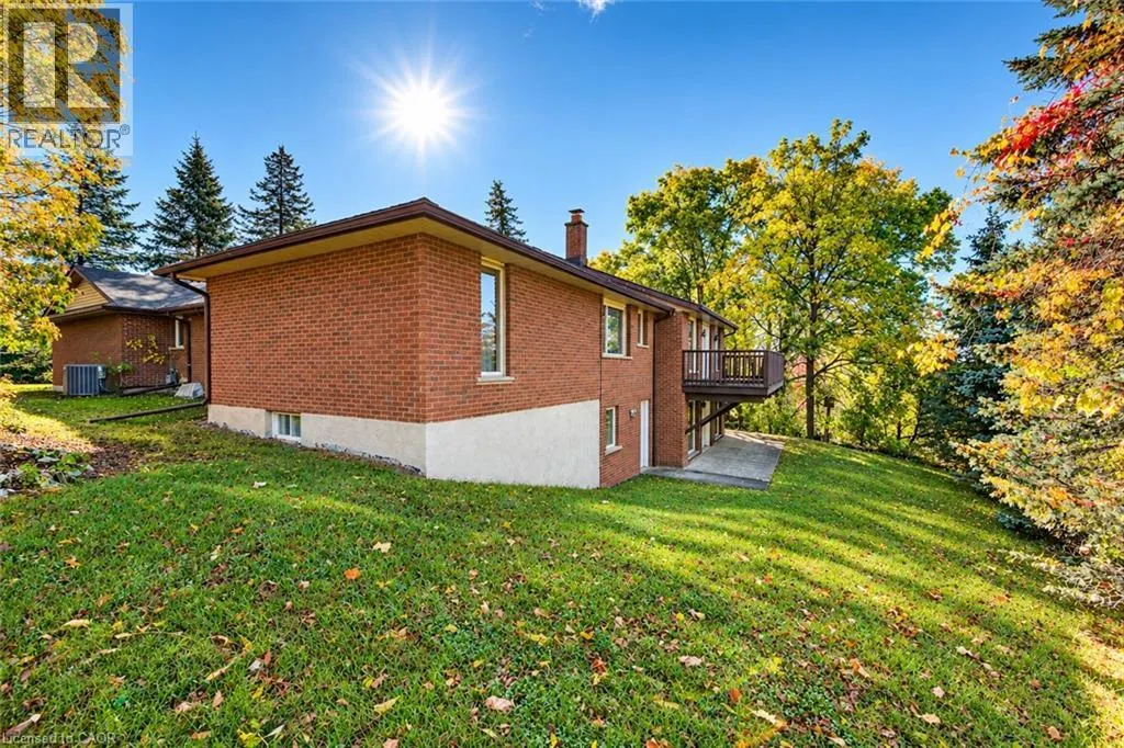 44 GREENSVIEW Drive