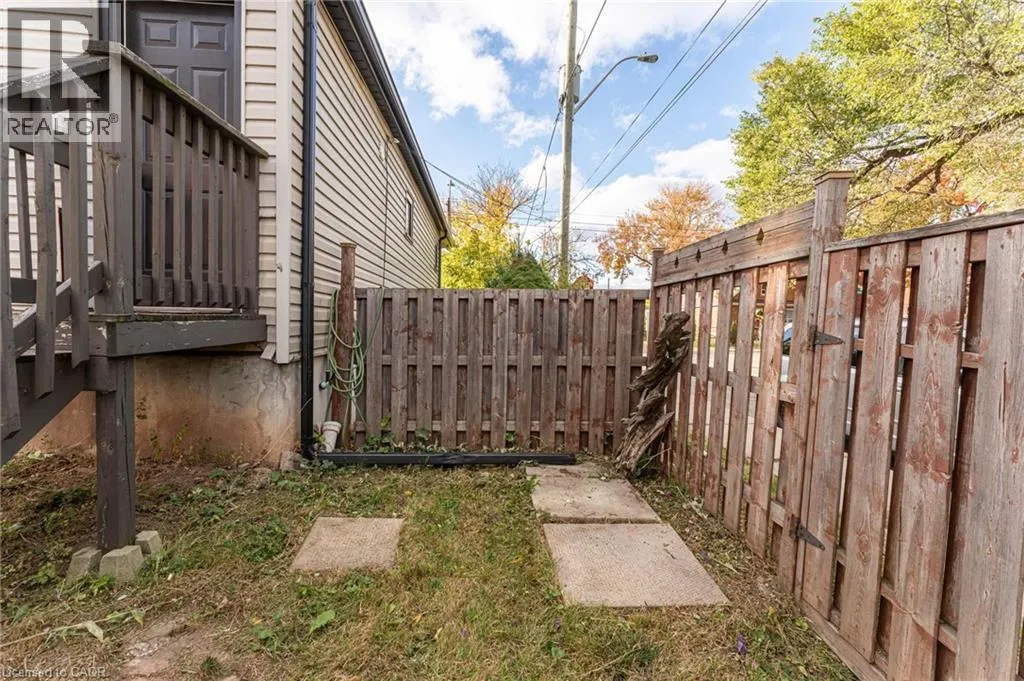 222 KENSINGTON Avenue N