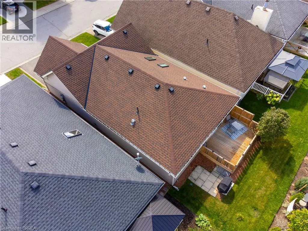 12 HAWKINS Crescent