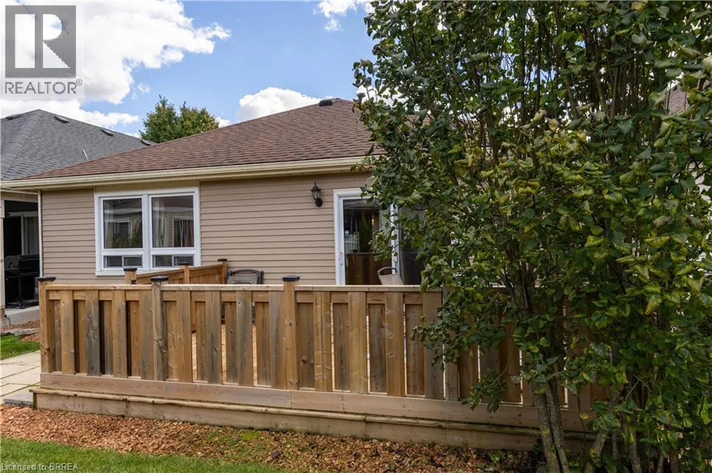 12 HAWKINS Crescent