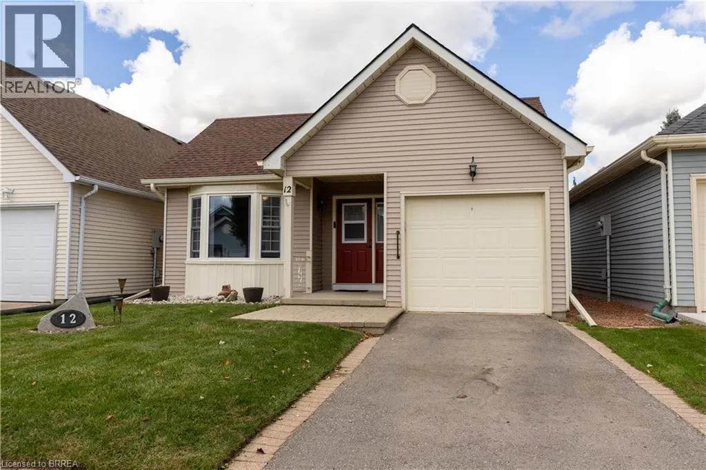 12 HAWKINS Crescent