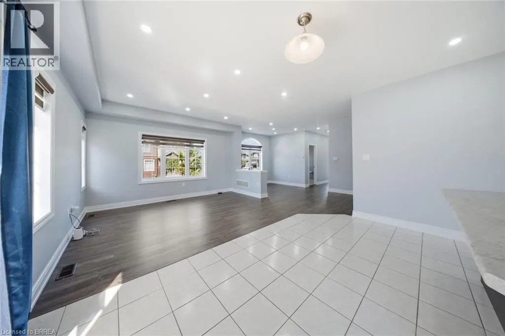 18 MACKLIN Street