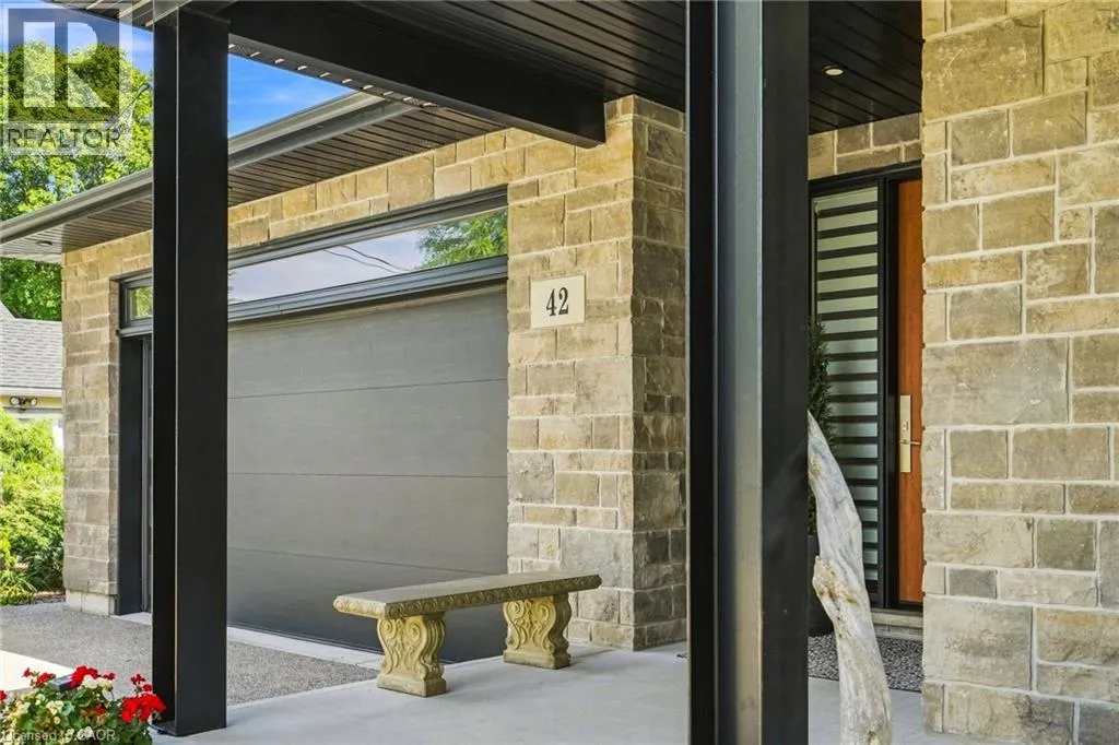 42 CARLTON Avenue