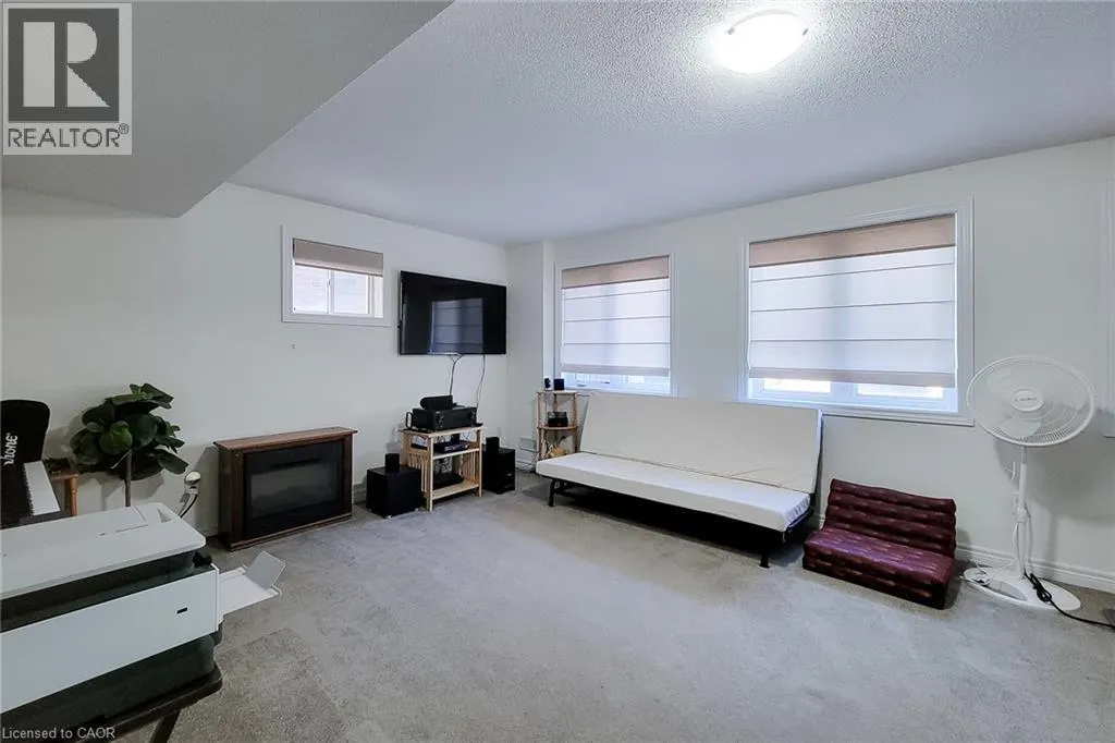 23 CURRAN Road