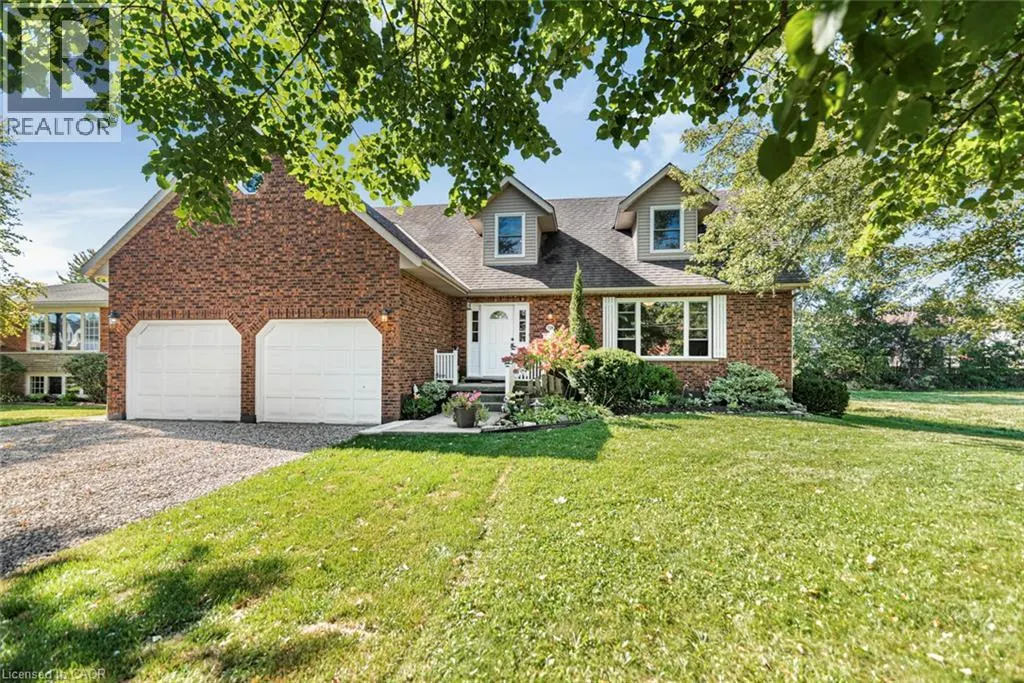 714 CROSS Street W