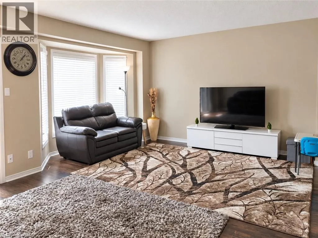 525 OAKVALE Drive Unit# 2 #2