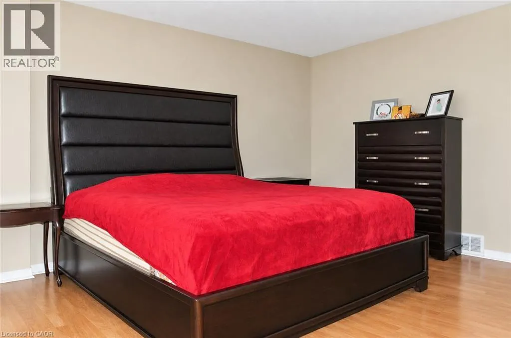 525 OAKVALE Drive Unit# 2 #2