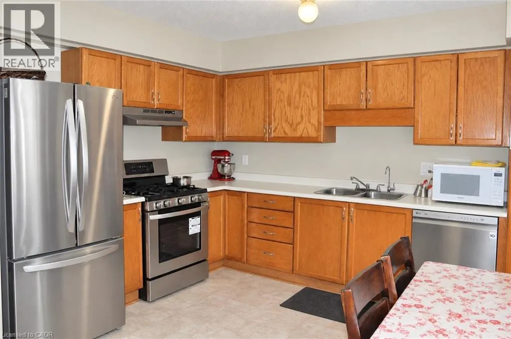525 OAKVALE Drive Unit# 2 #2