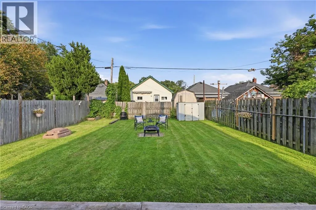 52 BERRYMAN Avenue