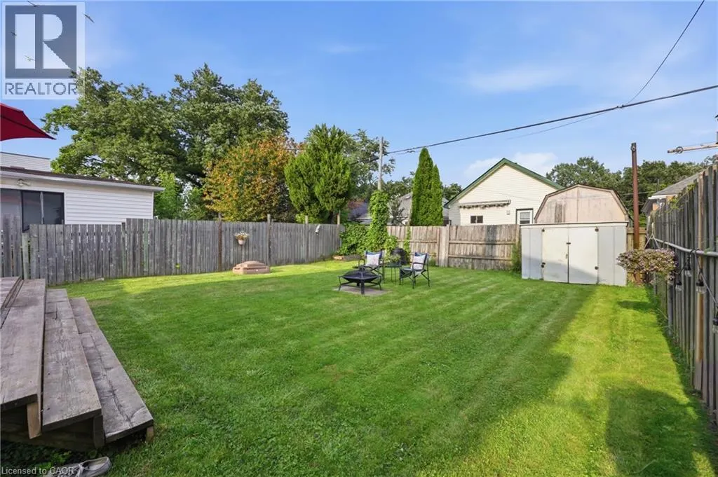 52 BERRYMAN Avenue