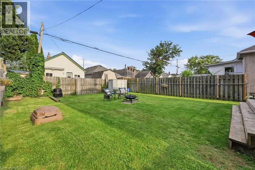 52 BERRYMAN Avenue