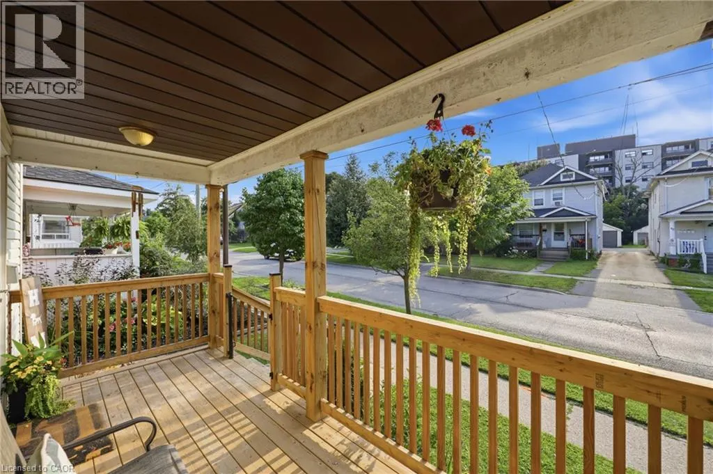 52 BERRYMAN Avenue