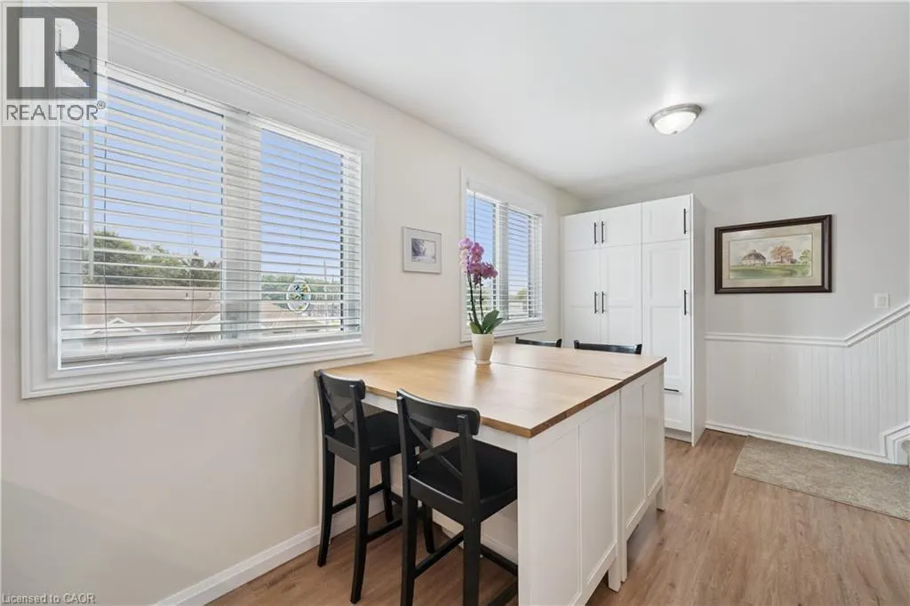 38 HARRIS Avenue Unit# A #A