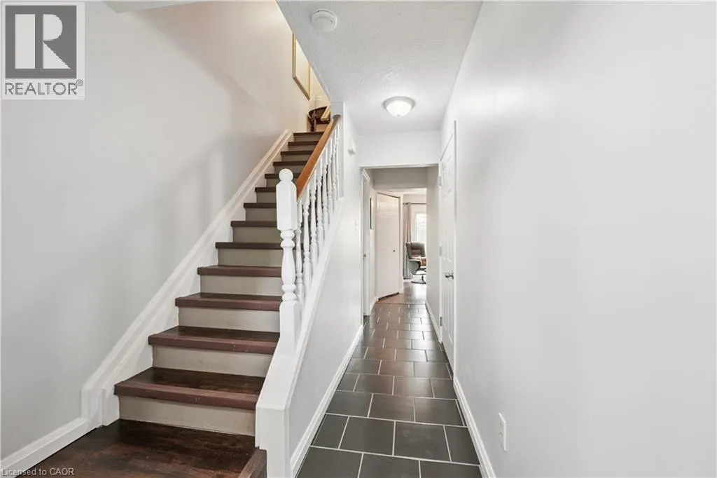 38 HARRIS Avenue Unit# A #A