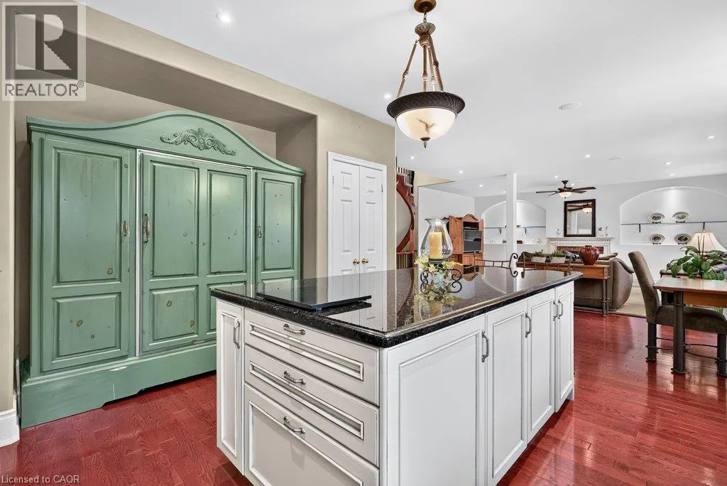 4278 CLUBVIEW Drive