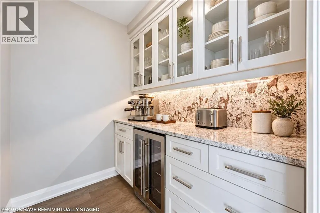 71 WYNDHAM Street S Unit# 1104 #1104