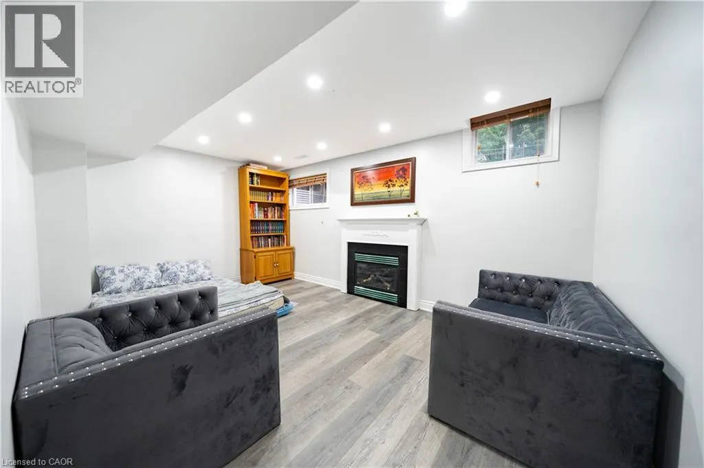 2276 FAIRMOUNT Drive