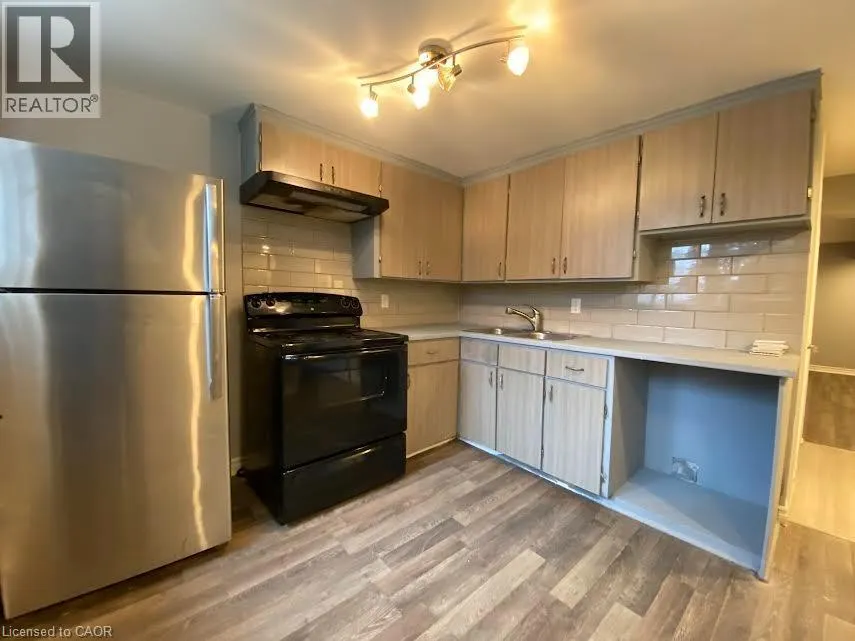 192 ALLEN Street E Unit# 1 #1