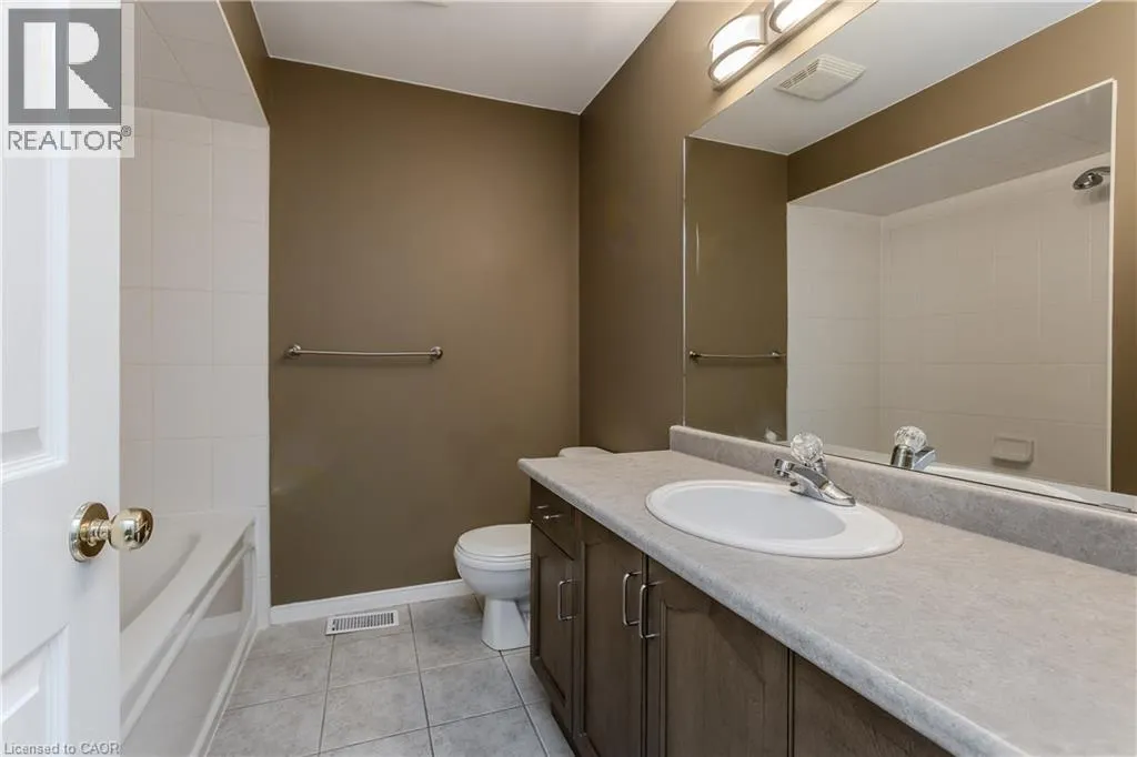 348 HIGHLAND Road Unit# 17 #17
