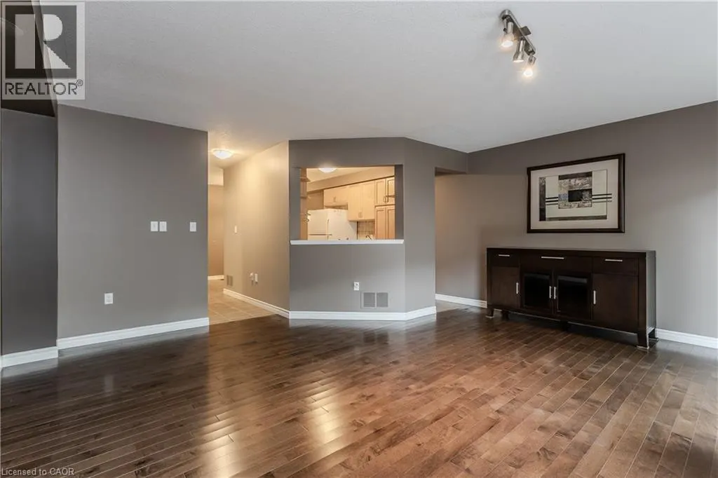 348 HIGHLAND Road Unit# 17 #17