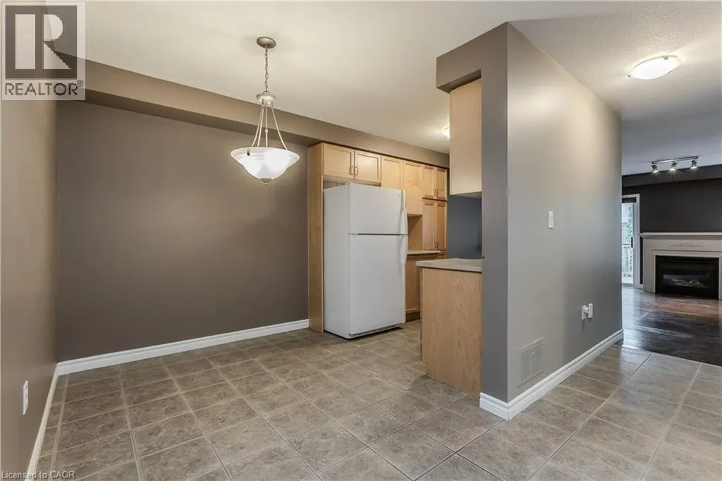 348 HIGHLAND Road Unit# 17 #17
