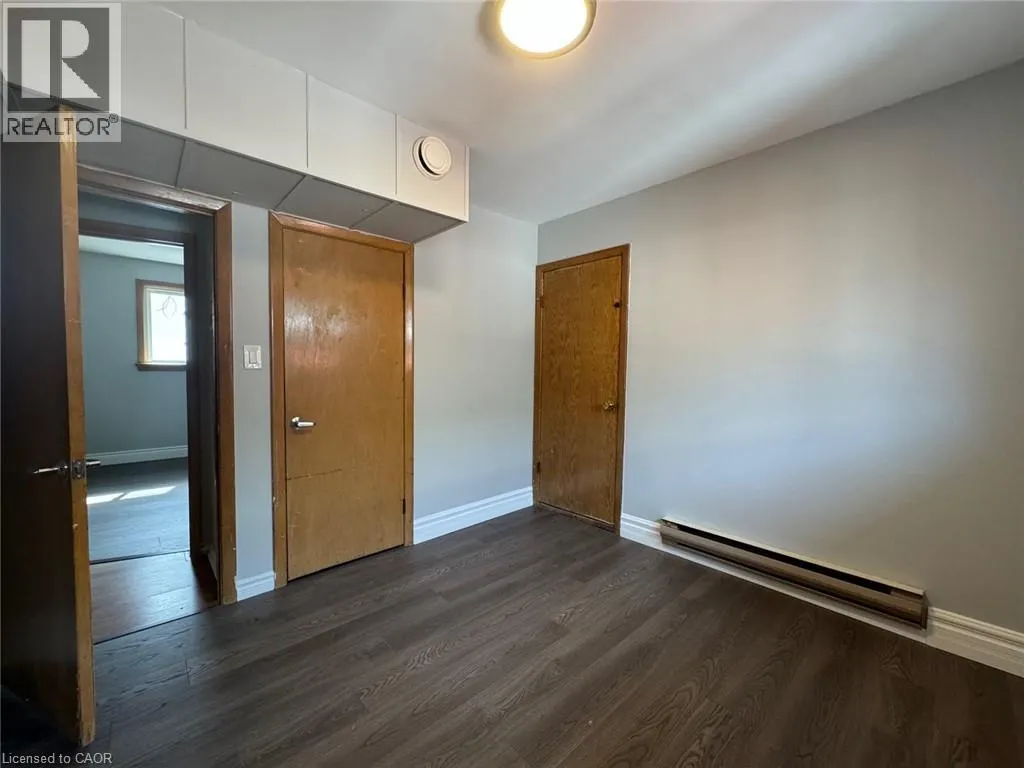 192 ALLEN Street E Unit# 3 #3