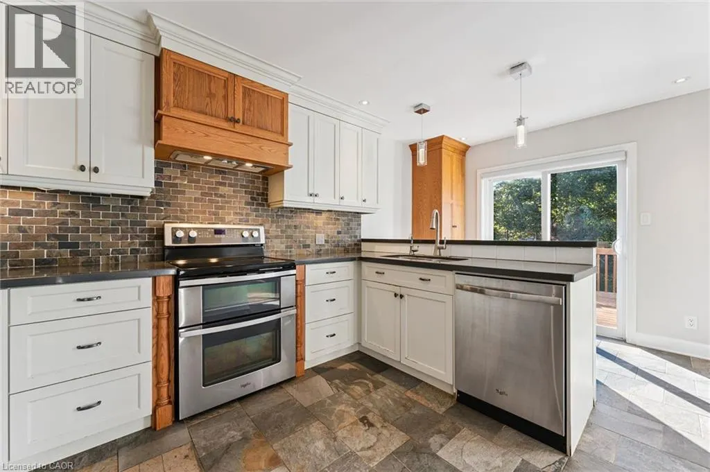 414 HAVENDALE Crescent