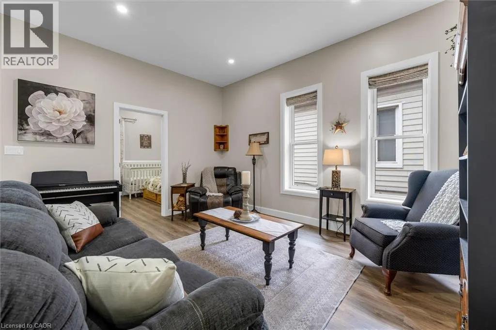 348 DALHOUSIE Street