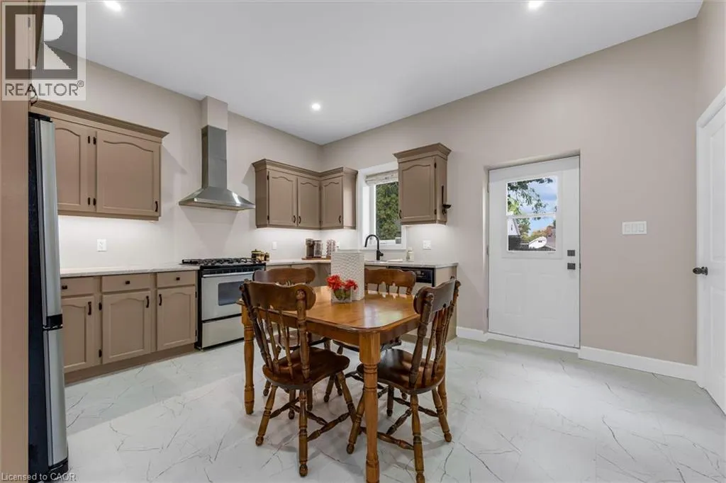 348 DALHOUSIE Street