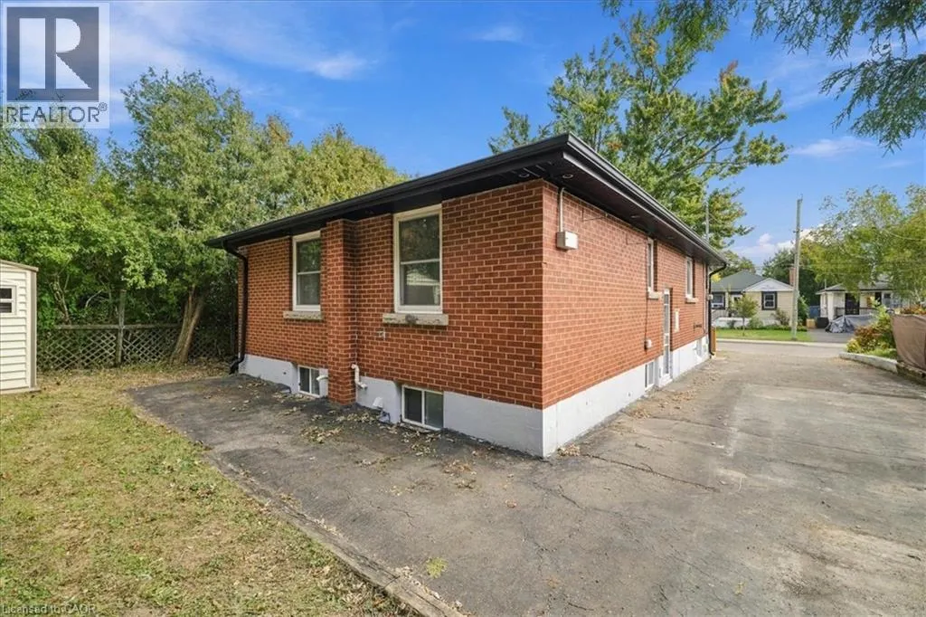 480 ROSSEAU Road