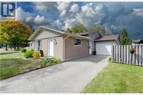 30 KINGSWOOD Drive
