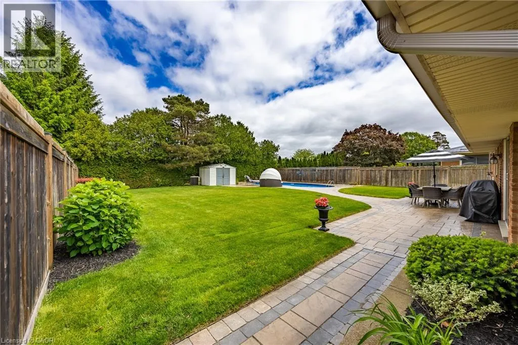 43 BERKLEY Crescent