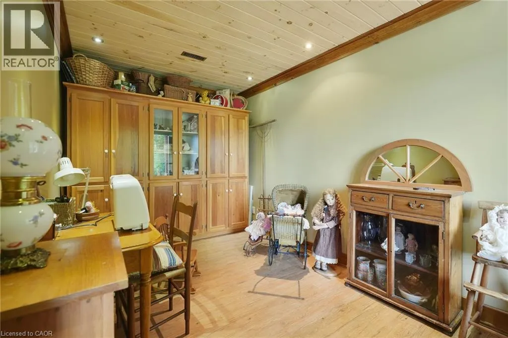 36 MANITOUWABING ESTATES Road