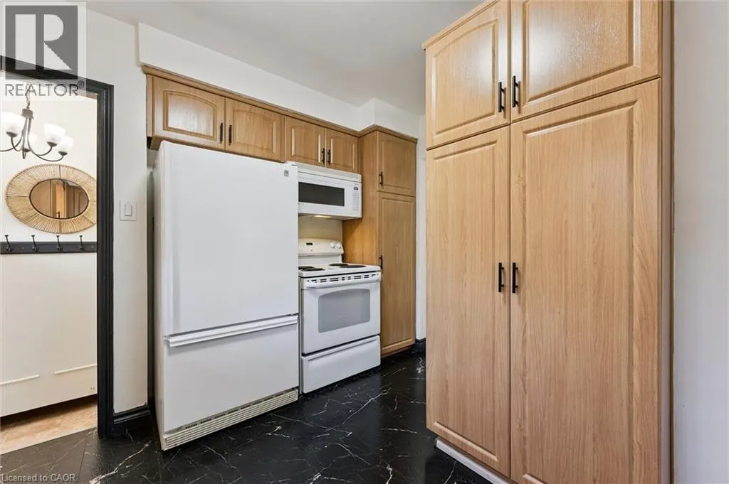 54 PINECREST Drive