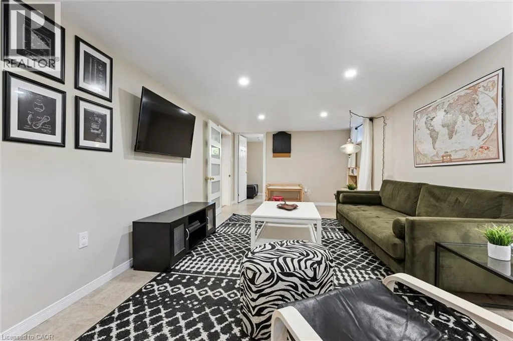 54 PINECREST Drive