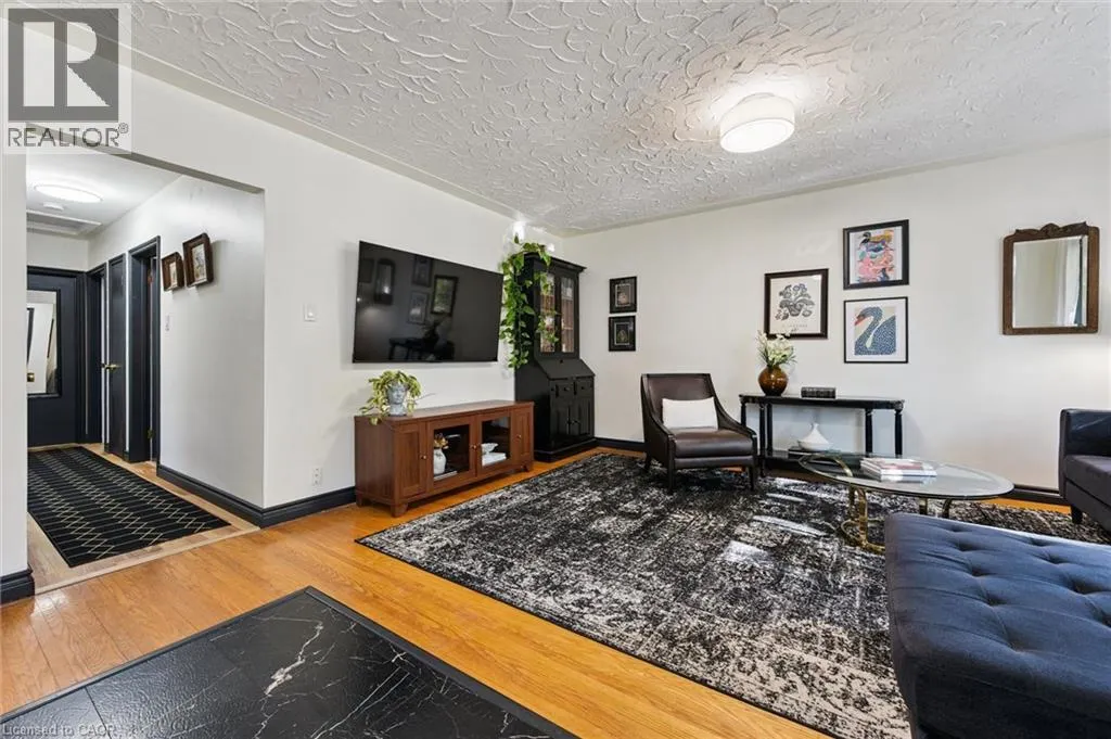 54 PINECREST Drive