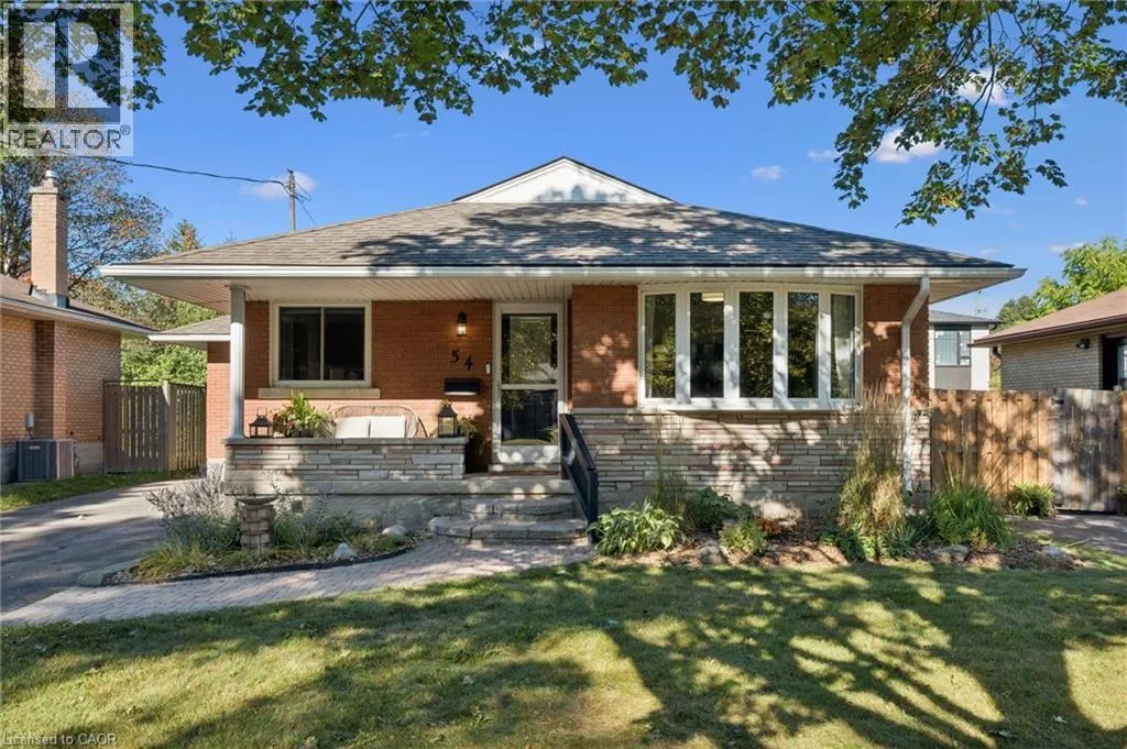54 PINECREST Drive