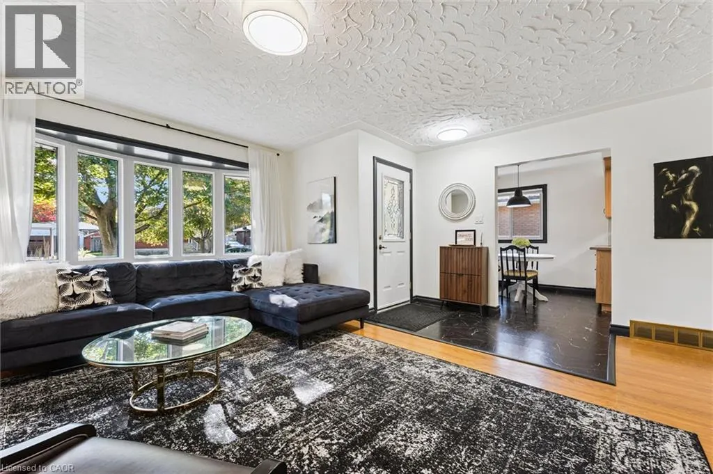 54 PINECREST Drive