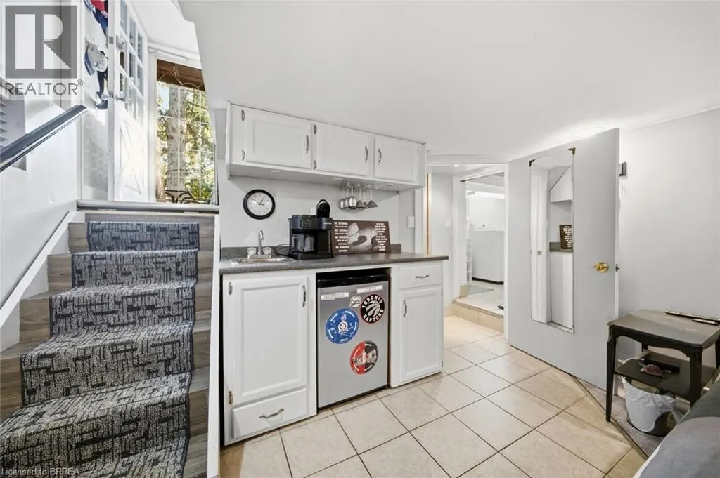 13 FOREST Road
