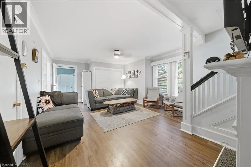 13 FOREST Road
