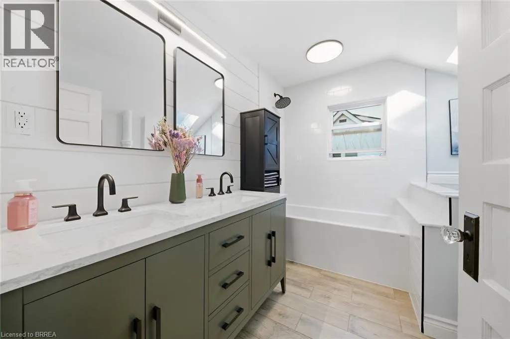 13 FOREST Road