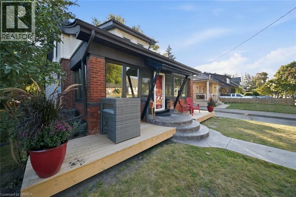 13 FOREST Road