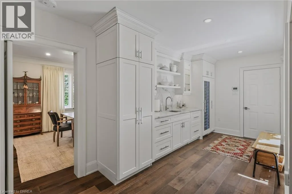19 INWOOD Drive