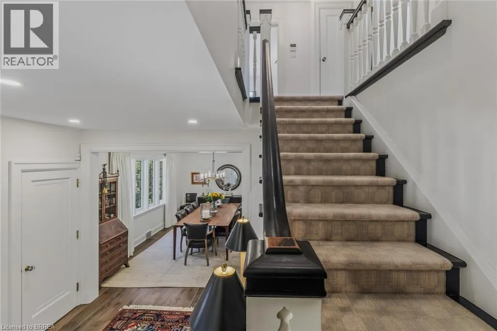 19 INWOOD Drive