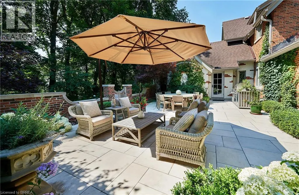 19 INWOOD Drive