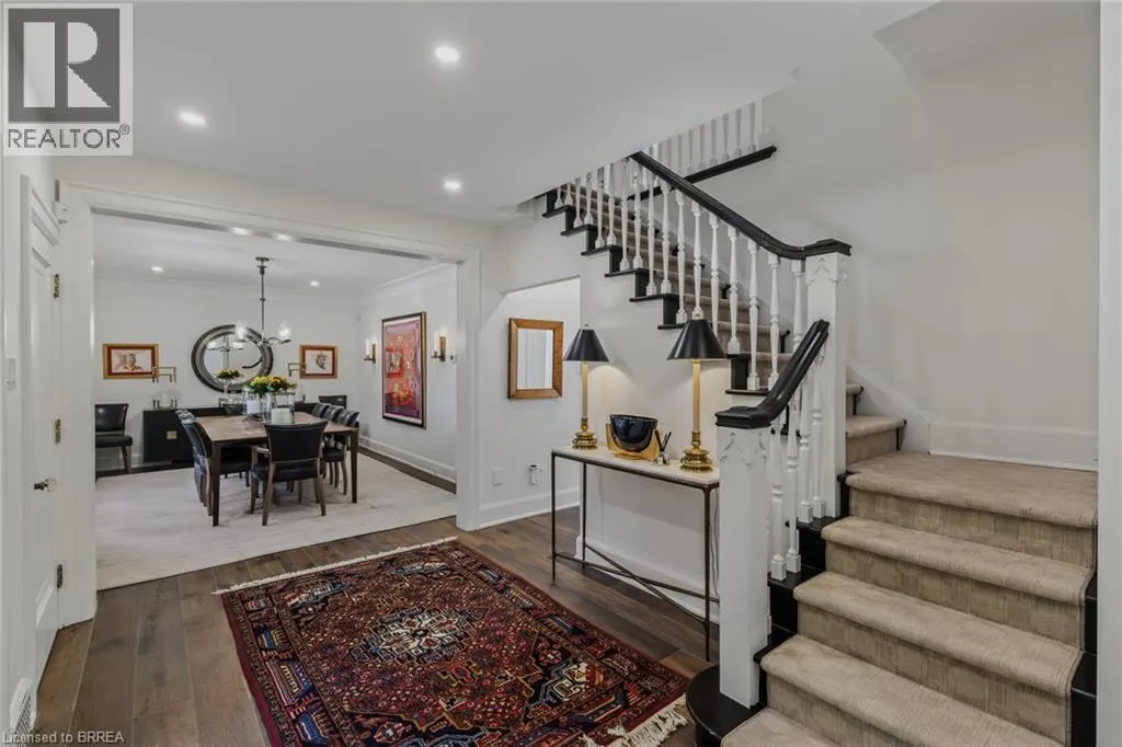 19 INWOOD Drive